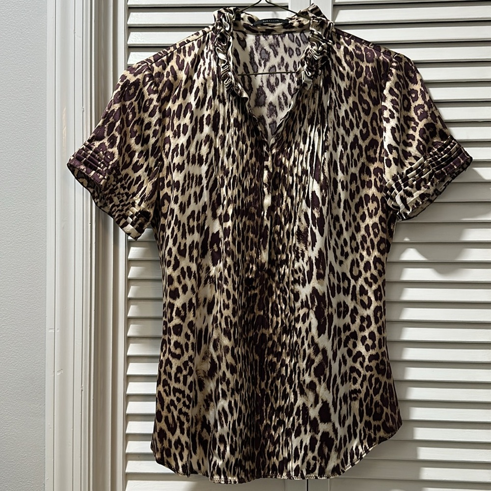 Vintage Silk leopard print Elie Tahari blouse